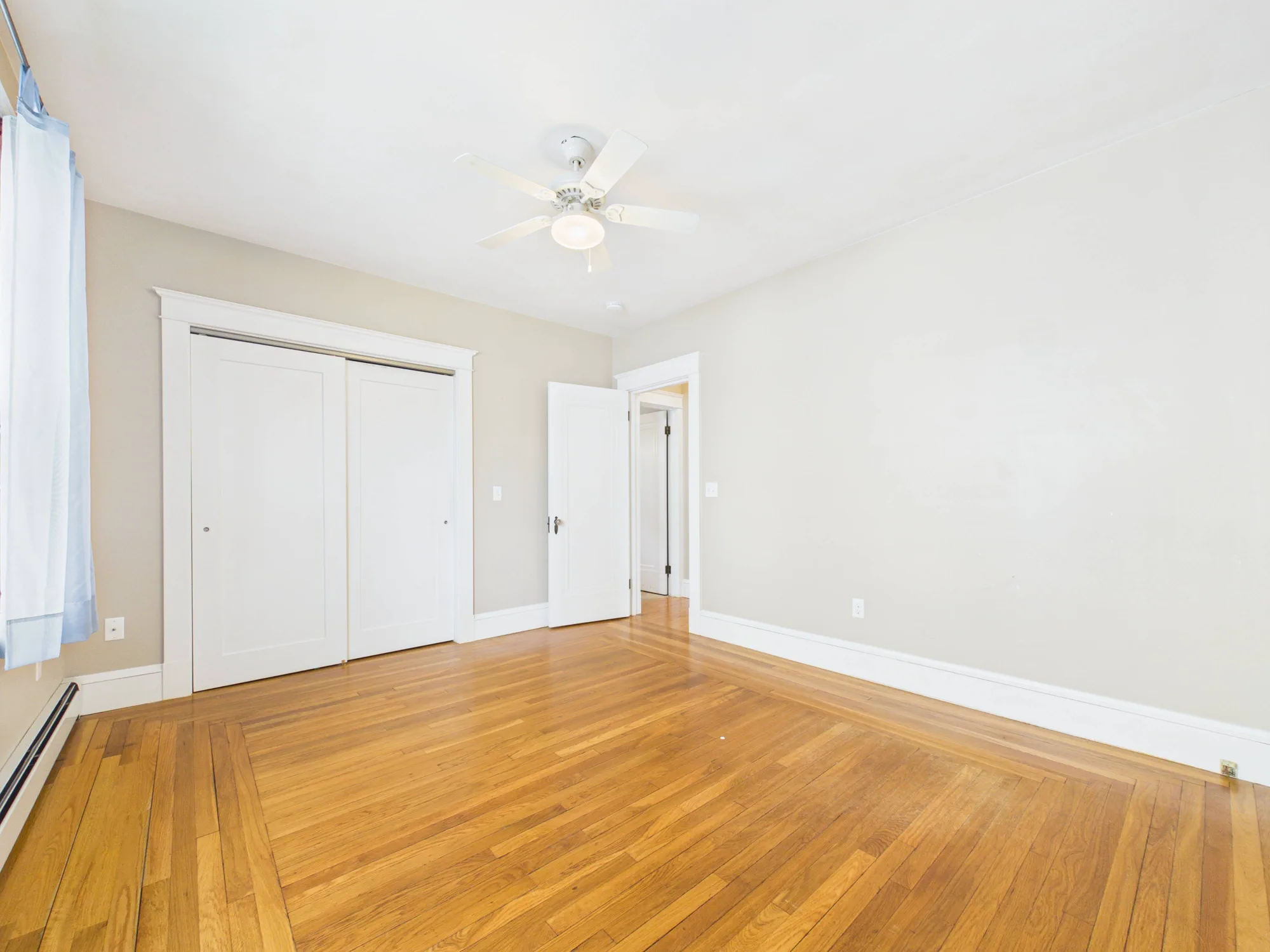 Completed project dining area real estate photo sample